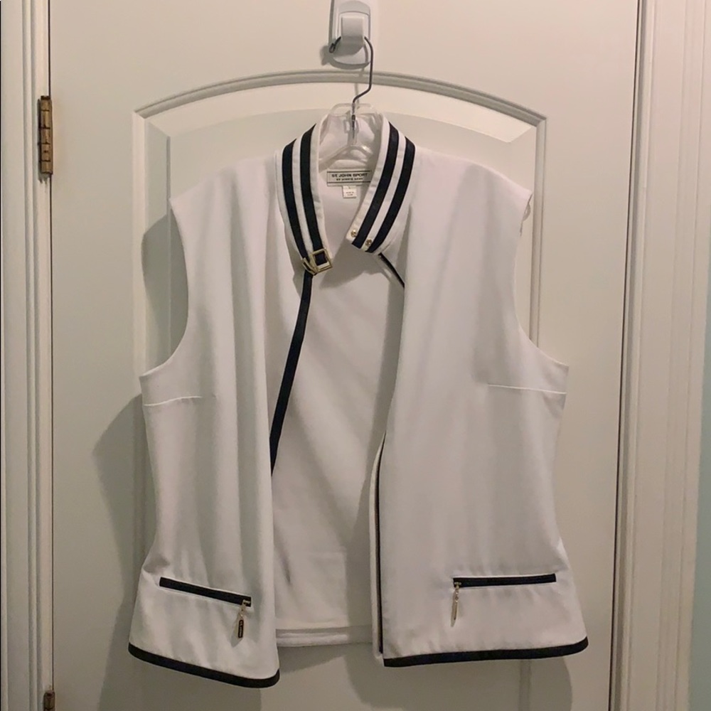 St. John’s Sport vest